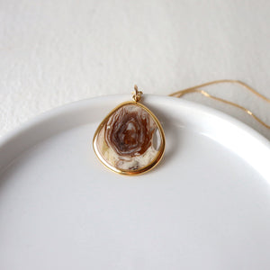 Rose Petal Organic Circle Necklace in 14k Gold