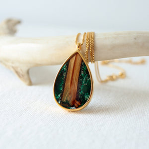Encased Teardrop Necklace with Moss - Gold